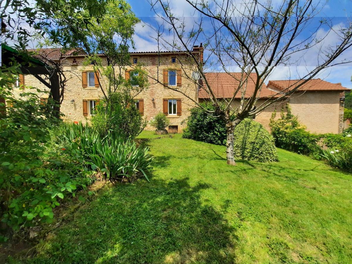 Le Logis Des 3 Coeurs Chambre La Boheme Bed & Breakfast Saint-Cernin-de-l'Herm Exterior photo